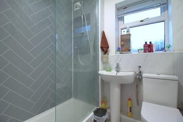 2 bed flat, Church Road, South Gosfoth, Newcastle, NE31BJ - Image 2